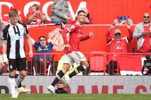 Ronaldo trưởng thành trong màu áo Manchester United